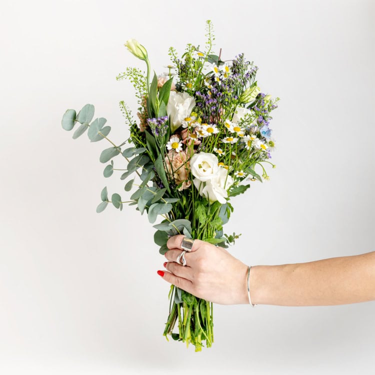 זר פרחים טרי