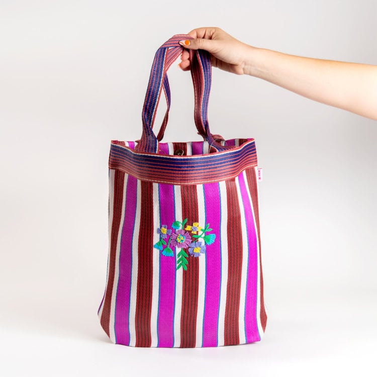 תיק קניות פלסטיק ממוחזר | פרחים ופסים