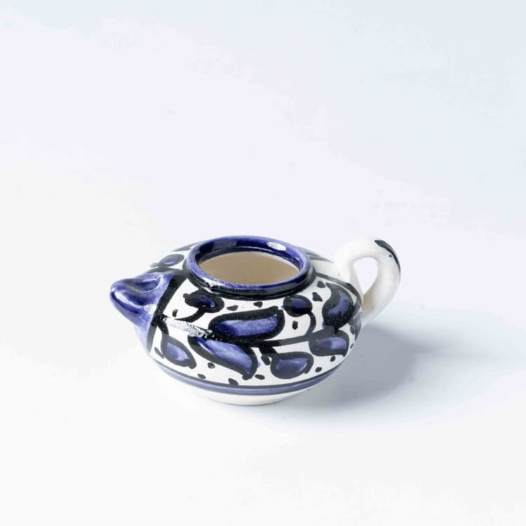 כלי לפתיל ושמן זית