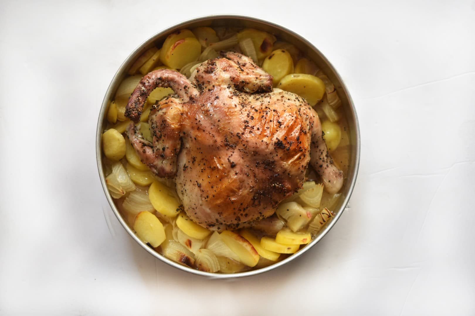 עוף שלם בתנור