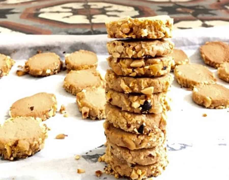 עוגיות אגוזי לוז ואגוזי לוז